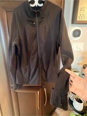 lululemon athletica Black Full-Zip Lightweight Jacket